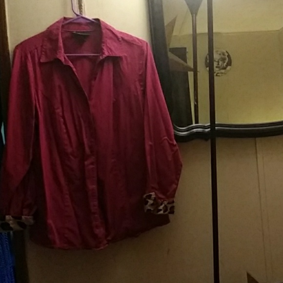 Fuscia button up shirt.  Pics arent so good. - Picture 2 of 2